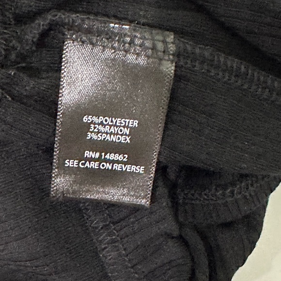 Torrid Black Texture Studio Knit High Neck Ruffle Crop Top Sz 1x - Picture 7 of 10